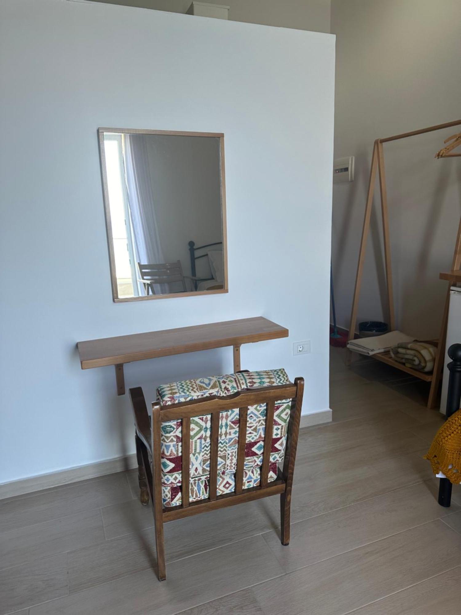 ELÉA Guesthouse Himarë Eksteriør billede