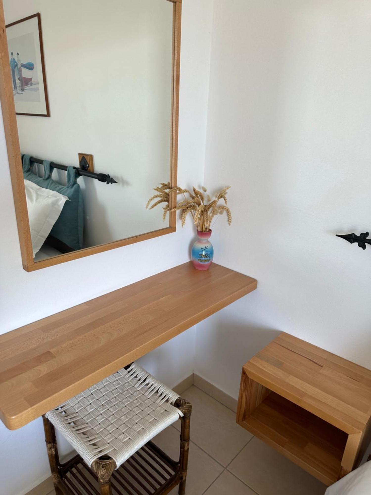 ELÉA Guesthouse Himarë Eksteriør billede