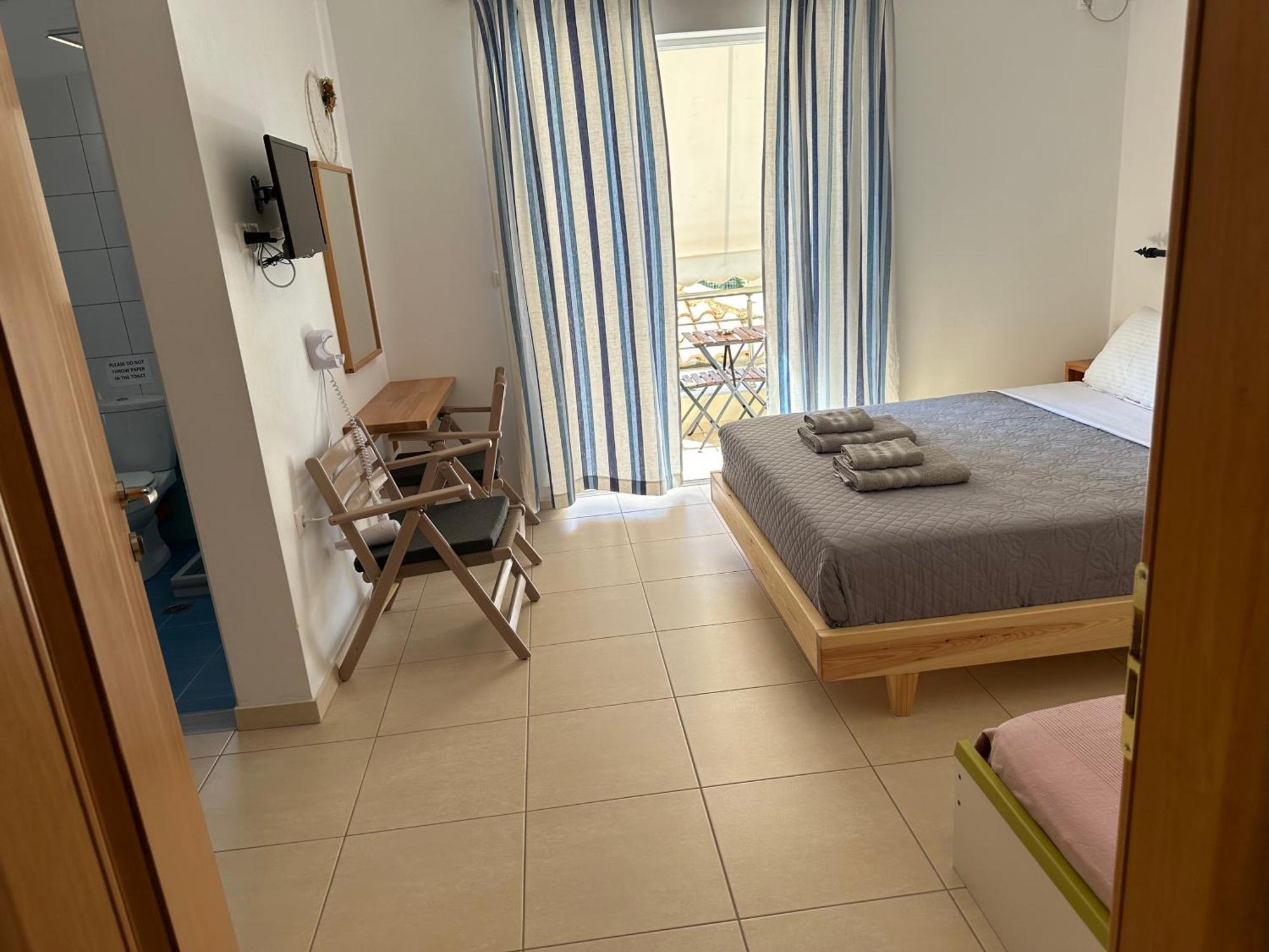 ELÉA Guesthouse Himarë Eksteriør billede