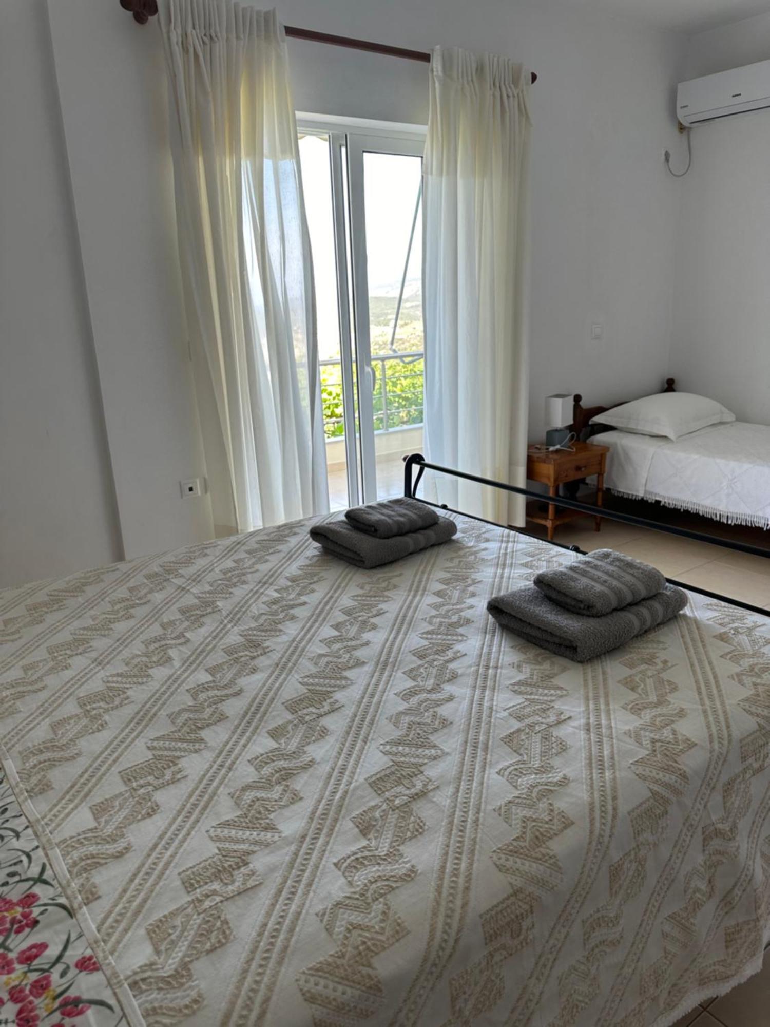 ELÉA Guesthouse Himarë Eksteriør billede